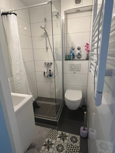 Modern 2 room flat perfect for home office