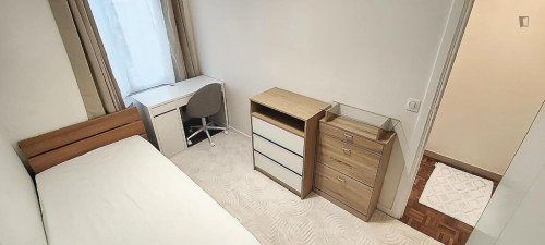 Exclusive 3 Bedroom Apartment close to Mouterij Train Station