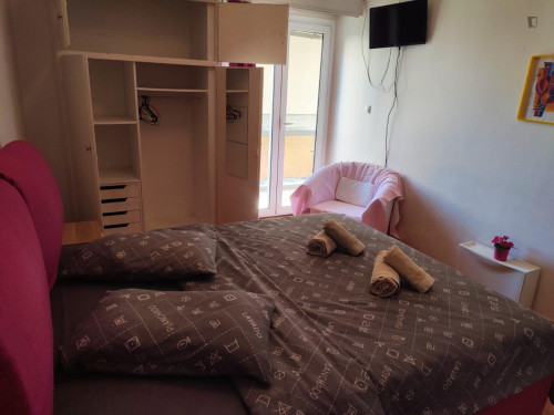 Appealing double bedroom in the centre of Athens