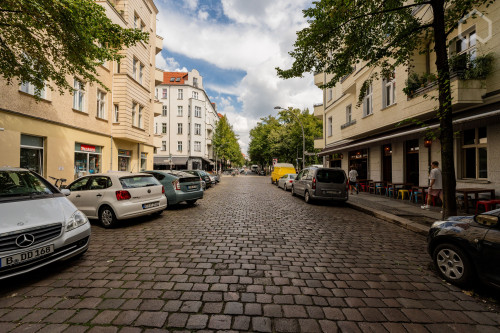 Beautiful Altbau flat in the heart of Friedrichshain