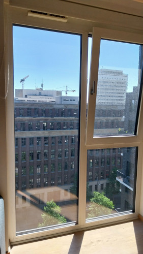 Alexanderplatz: Fully Furnished Bright Studio with Registration