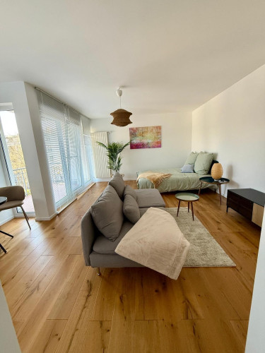 Spacious & modern flat in Steglitz