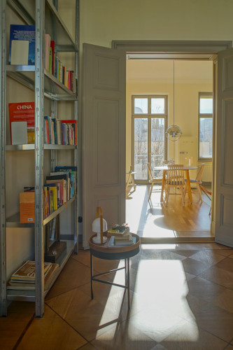 A beautifully freshly restored historic apartment with a modern, personal touch - Gallery - 14