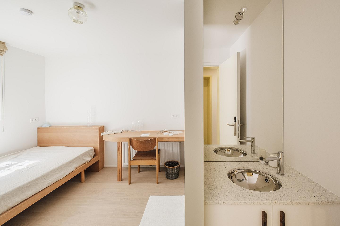 Standard Room With Private Bathroom - 10