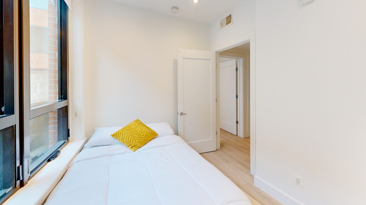  #1903: Dupont Circle - Queen Bedroom C  -  #1903: Dupont Circle  - Gallery -  16