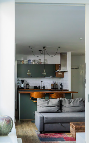 Exclusive Living in Düsseldorf-Derendorf: Renovated 1.5-Room Apartment with Roof Terrace