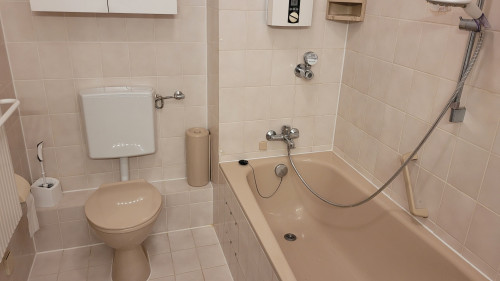 Spacious & cute home