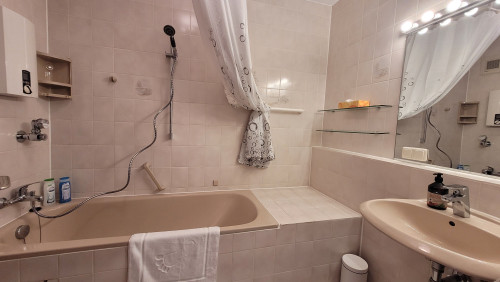 Spacious & cute home