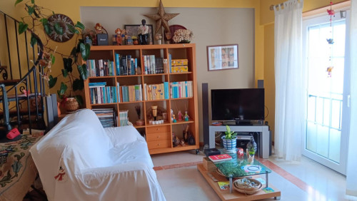 Charming bedroom with a private bathroom in São Domingos de Rana