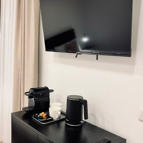 Living like in hotel - completely new, fully furnished room with stylish bathroom in Düsseldorf Old Town