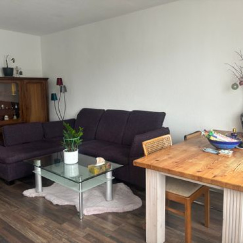 Bright shared room with beautiful view and ideal location in Düsseldorf
