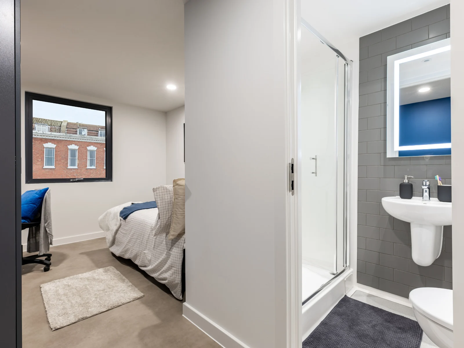 Deluxe En Suite (Accessible ) - 3