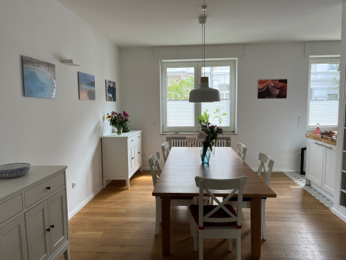 Beautiful single family house, with garden and basement available at the heart of Bonn