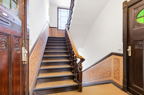 Calm City Studio with Green Spaces Nearby