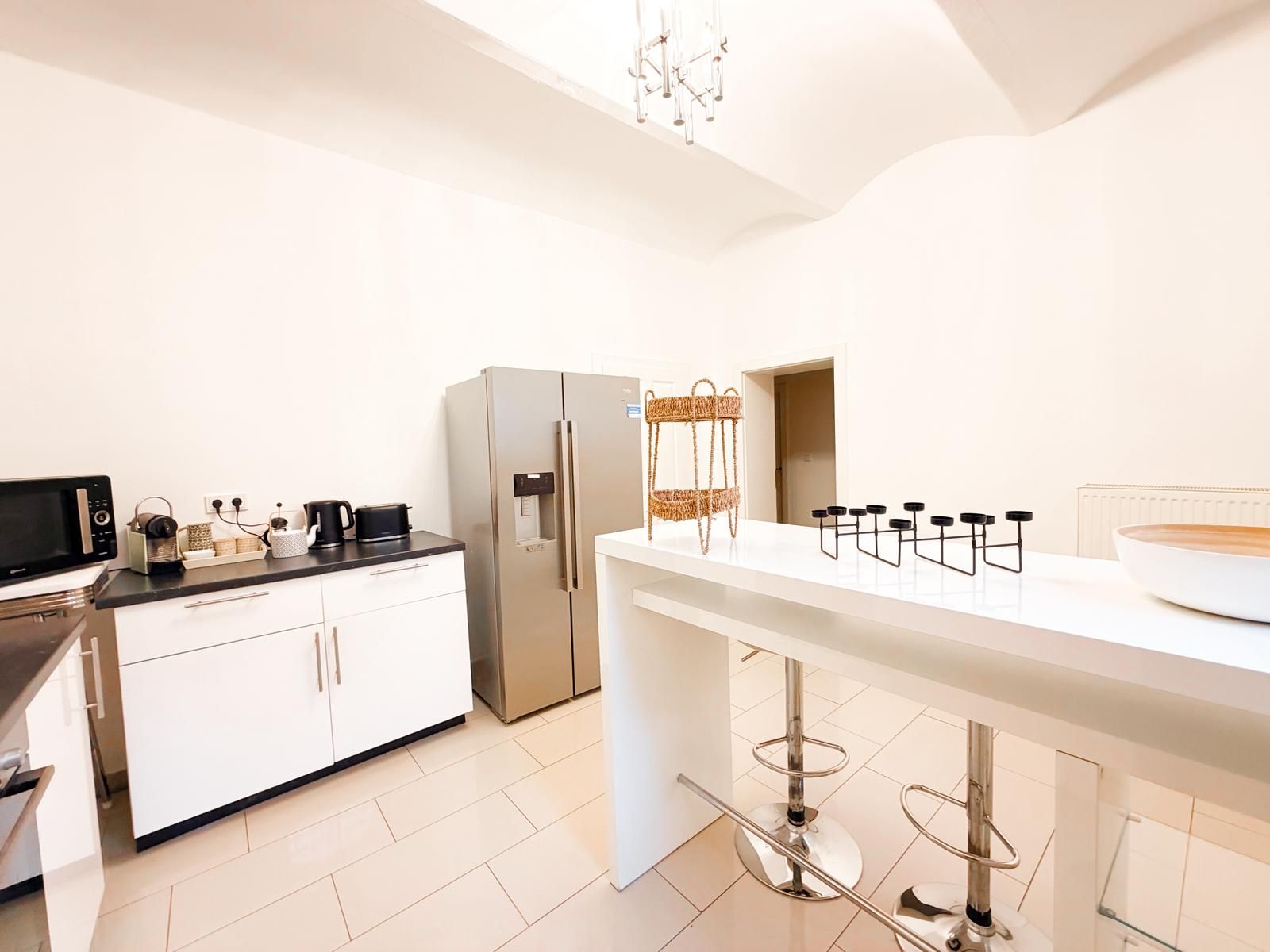 Stunning 2 BR Across The Kurpark - Stunning 2 BR across the Kurpark - Gallery - 16