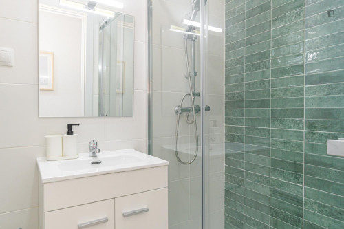 Appealing single bedroom