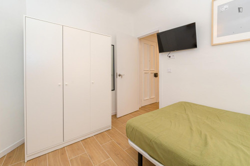 Great looking single bedroom