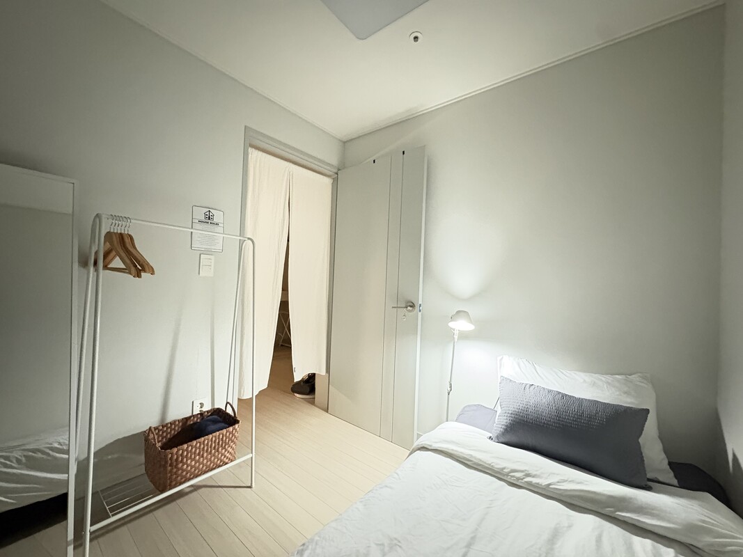  Small Room (Small Room)(Full Room)  -  Women-Only Cozy Homestay in Hongdae  - Gallery -  1