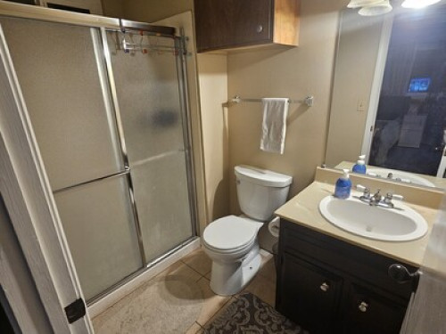 Furnished bedroom, TV and free wifi