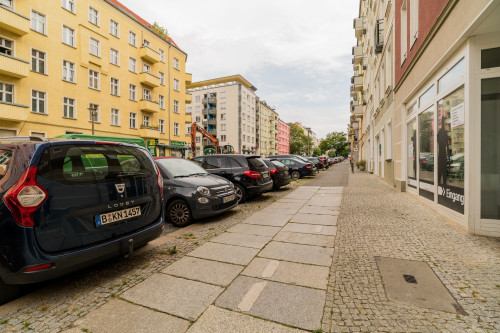 Studio Apartment with private patio in Friedrichshain Berlin