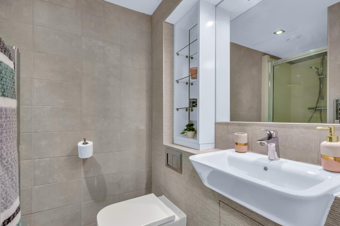 1 Bed/1 Bath - 267 - 4