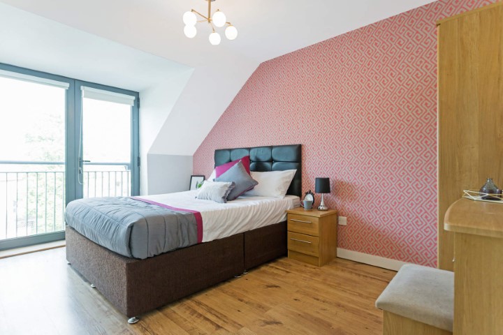  4 Beds, 4 Baths  -  563 Meanwood Road  - Gallery -  12