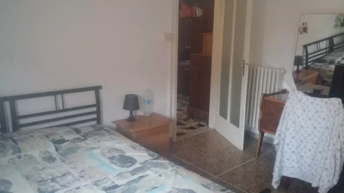 Room in a shared 2-bedroom apartment for rent in Bolognina