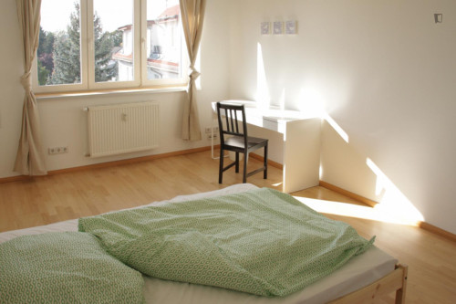 Appealing double bedroom in Tempelhof