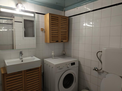 Homely double bedroom with a balcony, in Pangrati