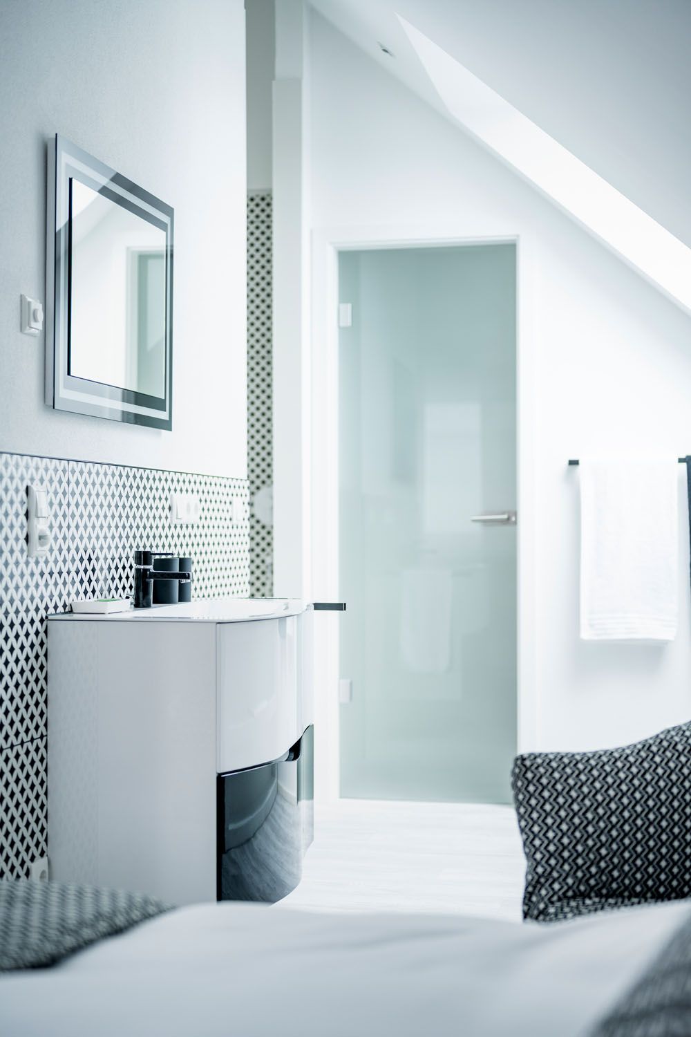 Modern Maisonette With Large Terrace Near Lake Constance – Ideal For Business Professionals - 15