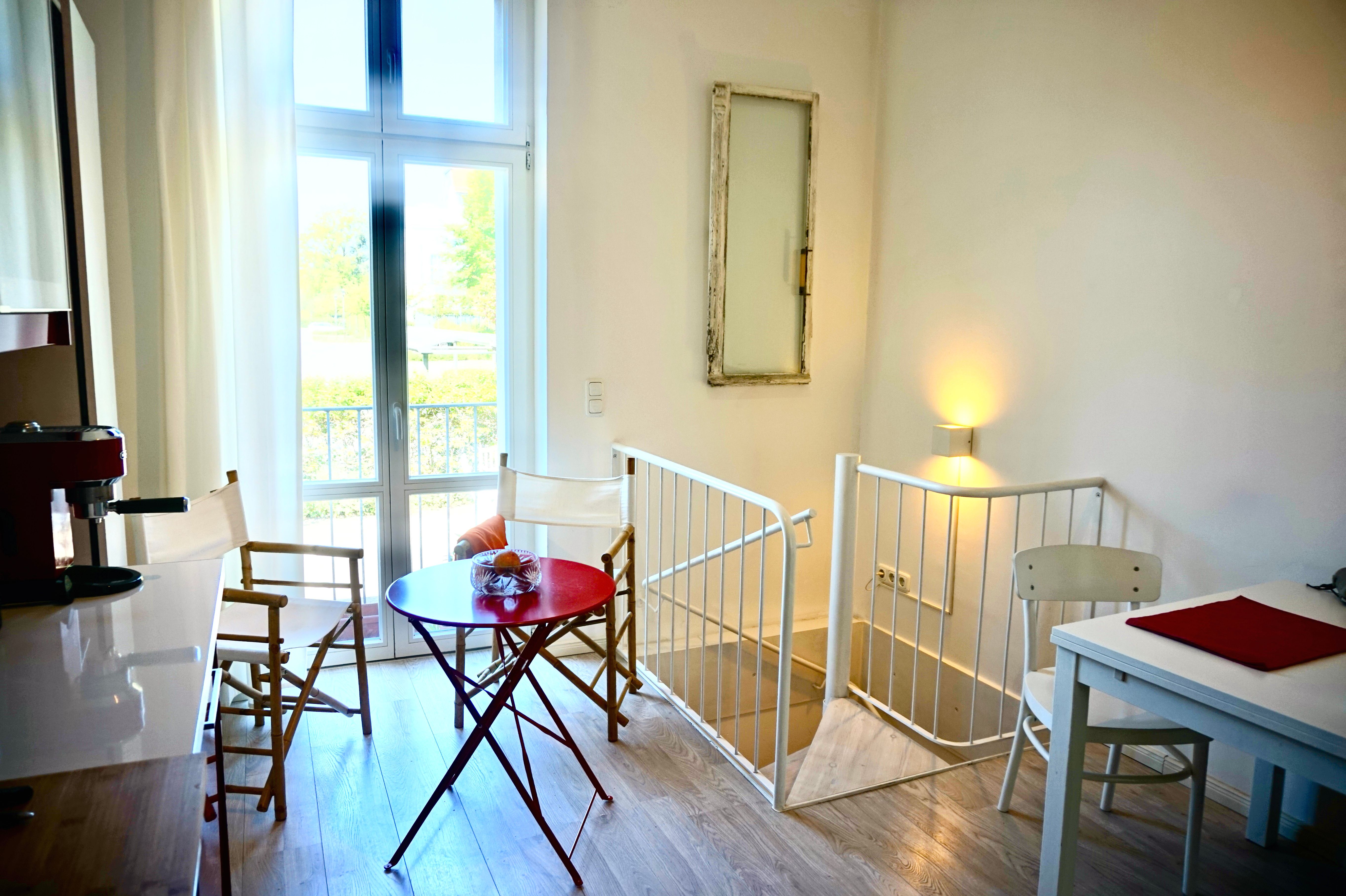 Light-Filled Designer Maisonette Near Glienicker Bridge & Babelsberg Park - 25