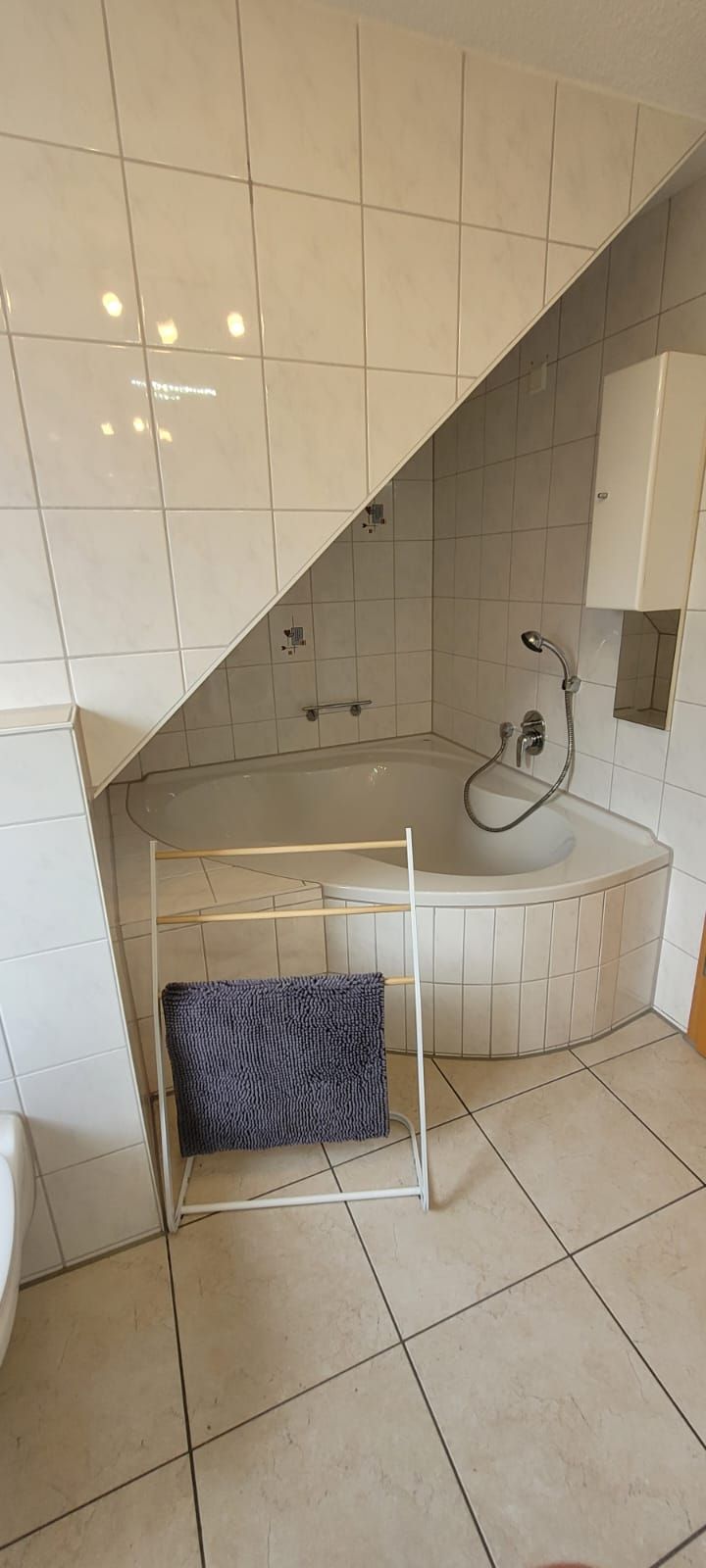 Fully Furnished 2-Room Apartment In Ulm-Böfingen, Property With A Caretaker And Building-Maintenance  -  Fully furnished 2-room apartment in Ulm-Böfingen, property with a caretaker and building-maintenance.  - Gallery -  4