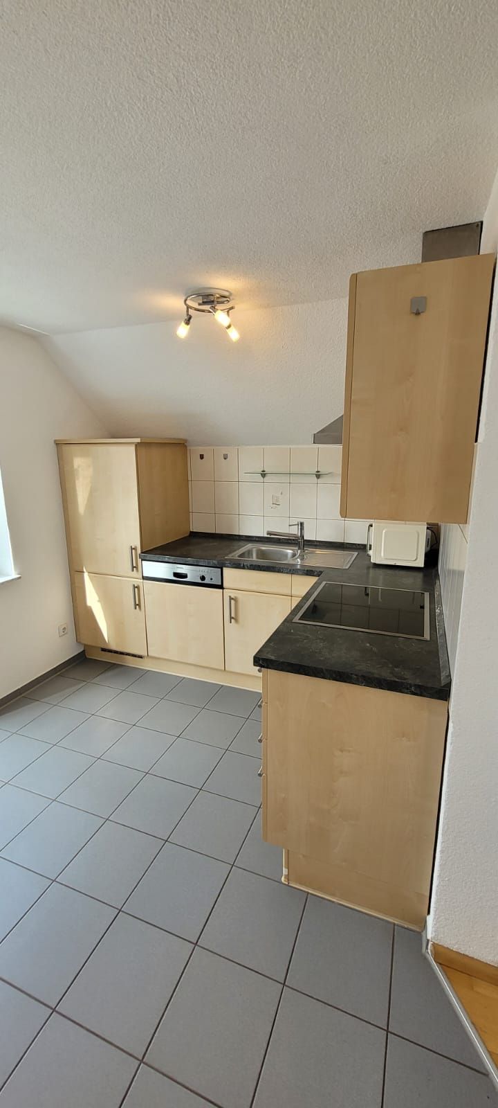  Fully Furnished 2-Room Apartment In Ulm-Böfingen, Property With A Caretaker And Building-Maintenance  -  Fully furnished 2-room apartment in Ulm-Böfingen, property with a caretaker and building-maintenance.  - Gallery -  12
