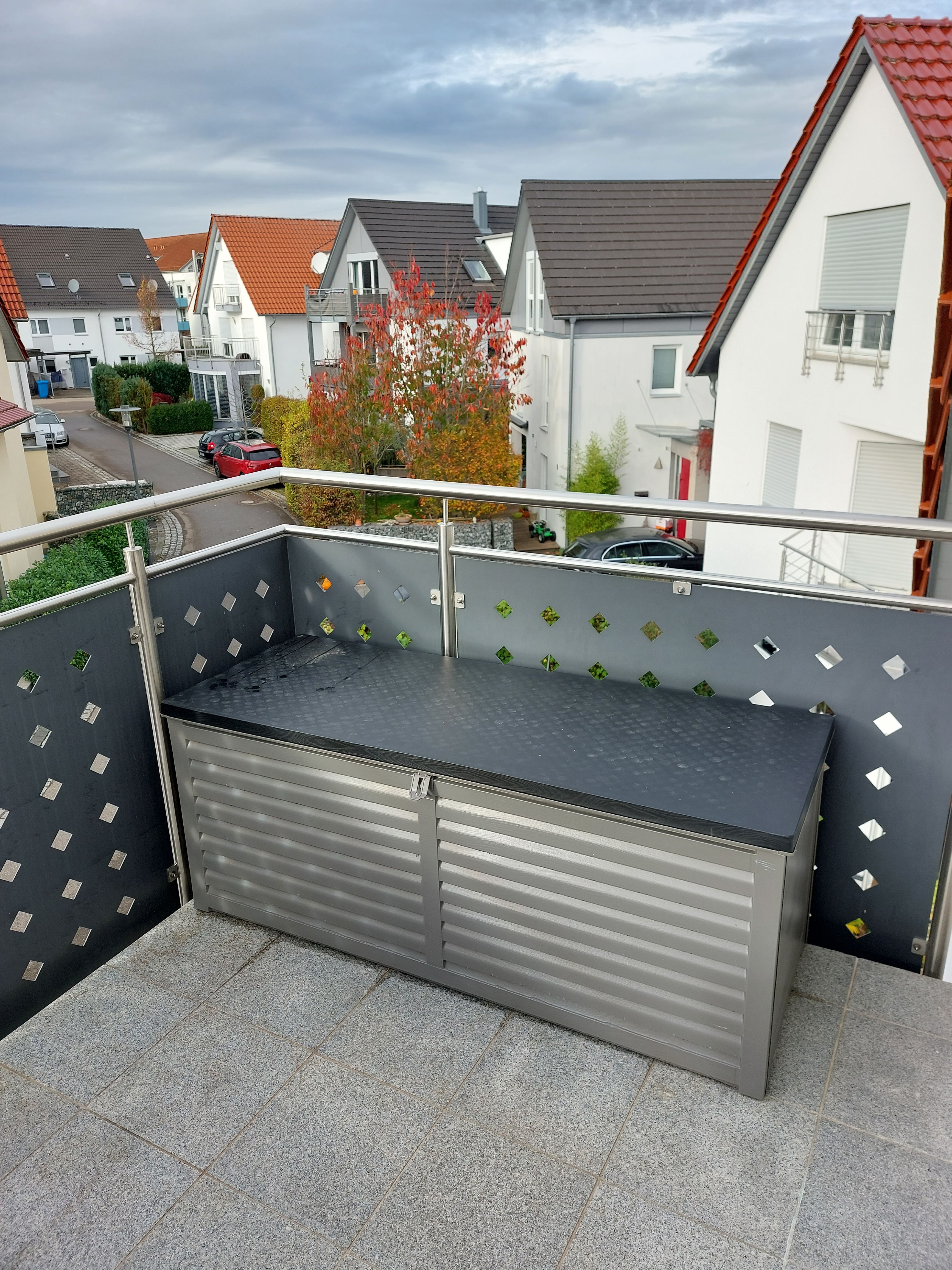  Fully Furnished 2-Room Apartment In Ulm-Böfingen, Property With A Caretaker And Building-Maintenance  -  Fully furnished 2-room apartment in Ulm-Böfingen, property with a caretaker and building-maintenance.  - Gallery -  2