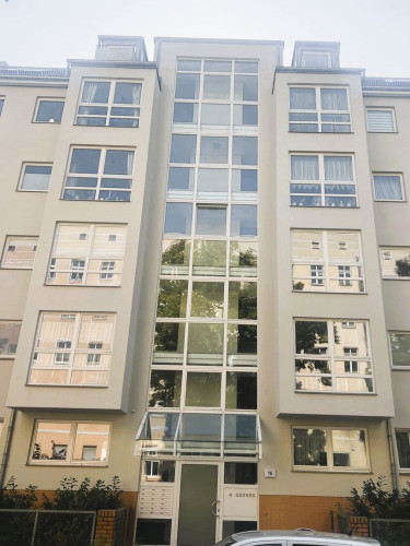 Sunny modern studio with a quiet south-facing terrace near Schönhauser Allee