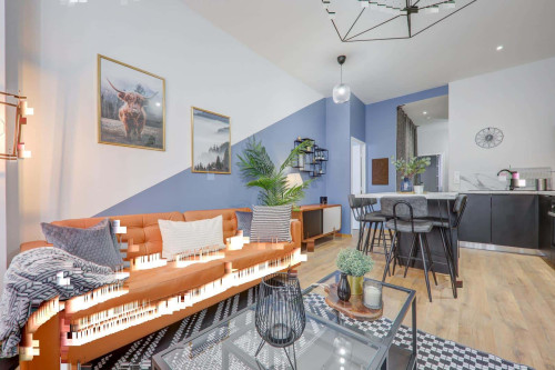 Chambre 1 - LAROUSSE