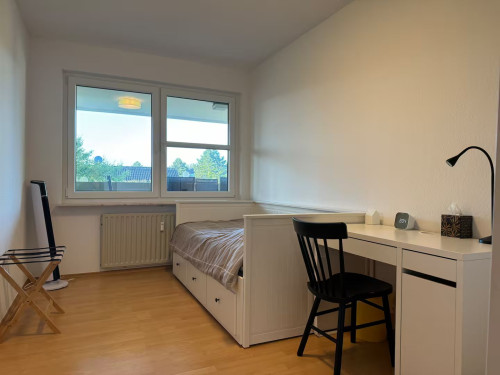 Furnished 4-Room Apartment for Temporary Stay (6–9 Months) | All-Inclusive