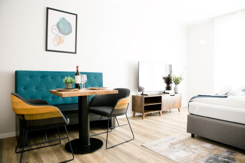 Charming & Modern Apartment with Retro Touch – Fully Equipped & Quietly Located