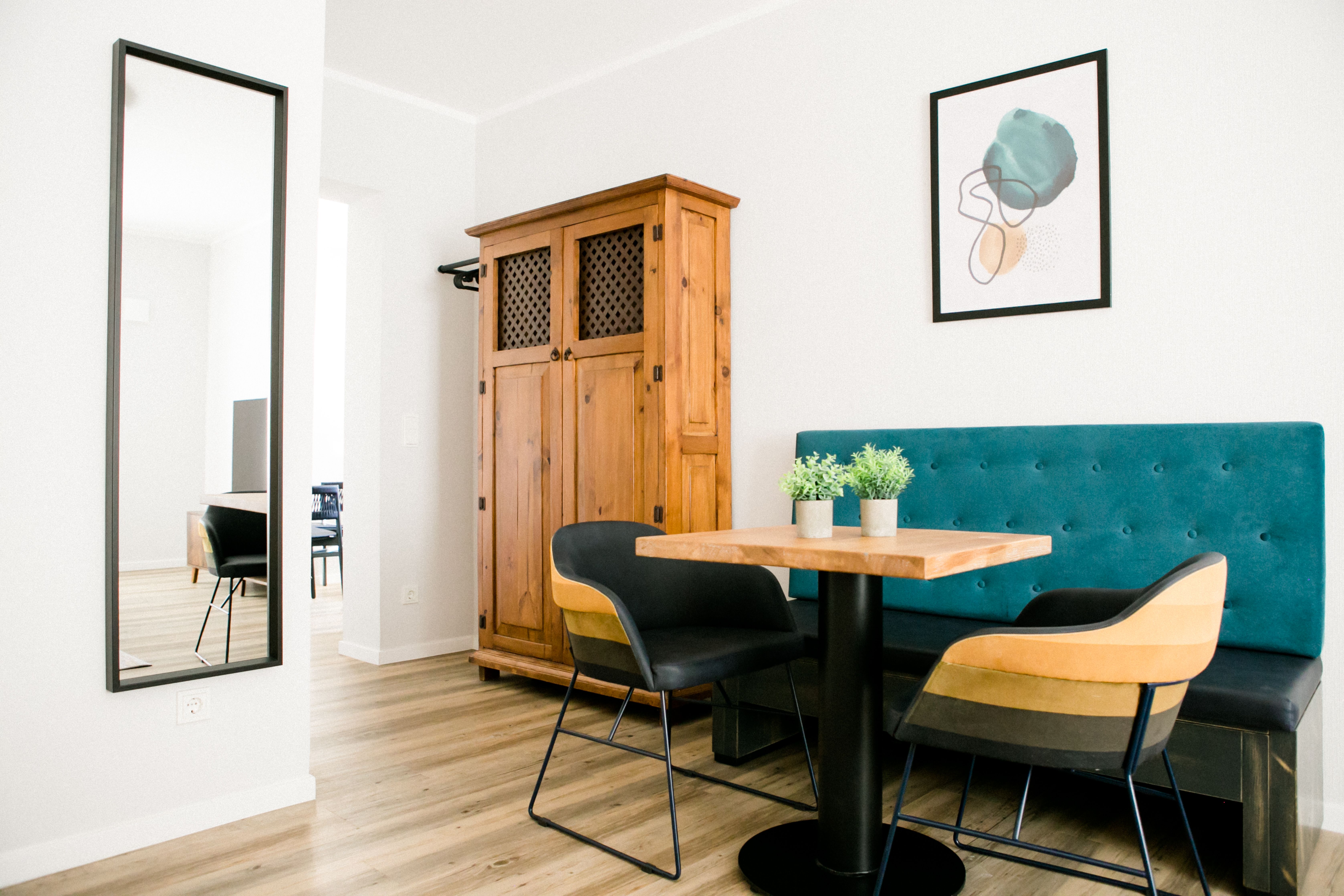  Charming & Modern Apartment With Retro Touch – Fully Equipped & Quietly Located  -  Charming & Modern Apartment with Retro Touch – Fully Equipped & Quietly Located  - Gallery -  8