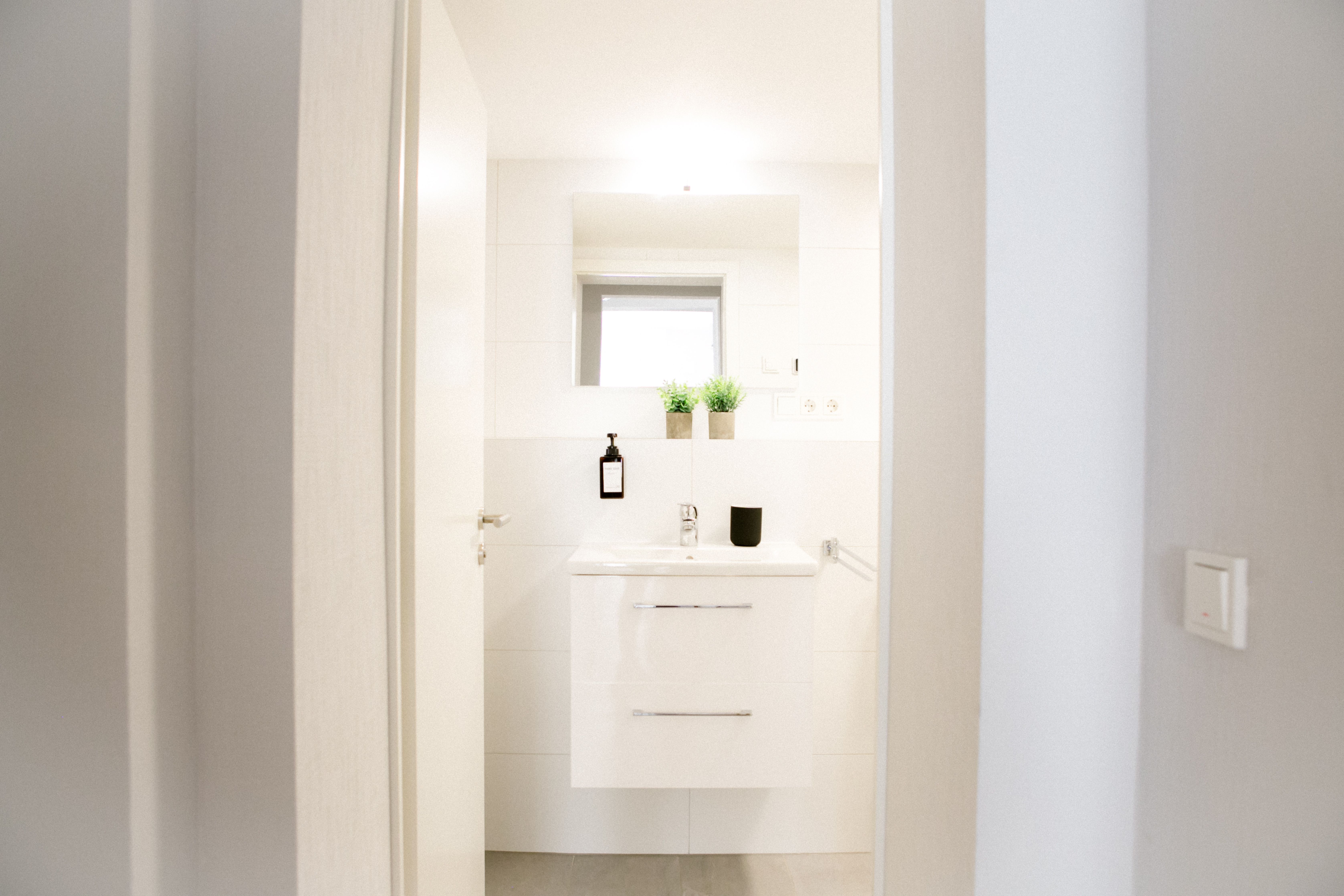  Charming & Modern Apartment With Retro Touch – Fully Equipped & Quietly Located  -  Charming & Modern Apartment with Retro Touch – Fully Equipped & Quietly Located  - Gallery -  7