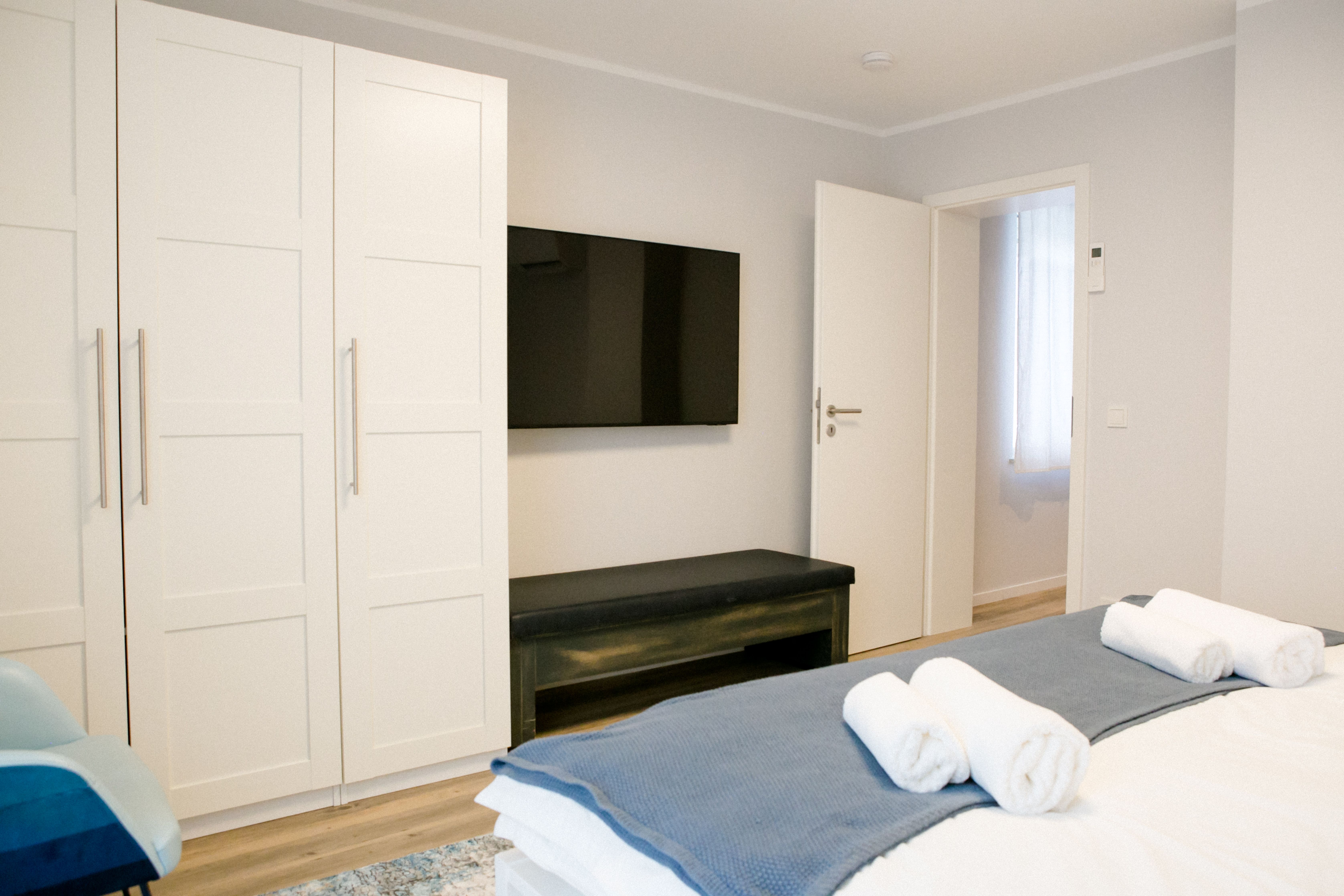  Stylish & Modern 1-Bedroom Apartment With Kitchen & Bathroom  -  Stylish & Modern 1-Bedroom Apartment with Kitchen & Bathroom  - Gallery -  23