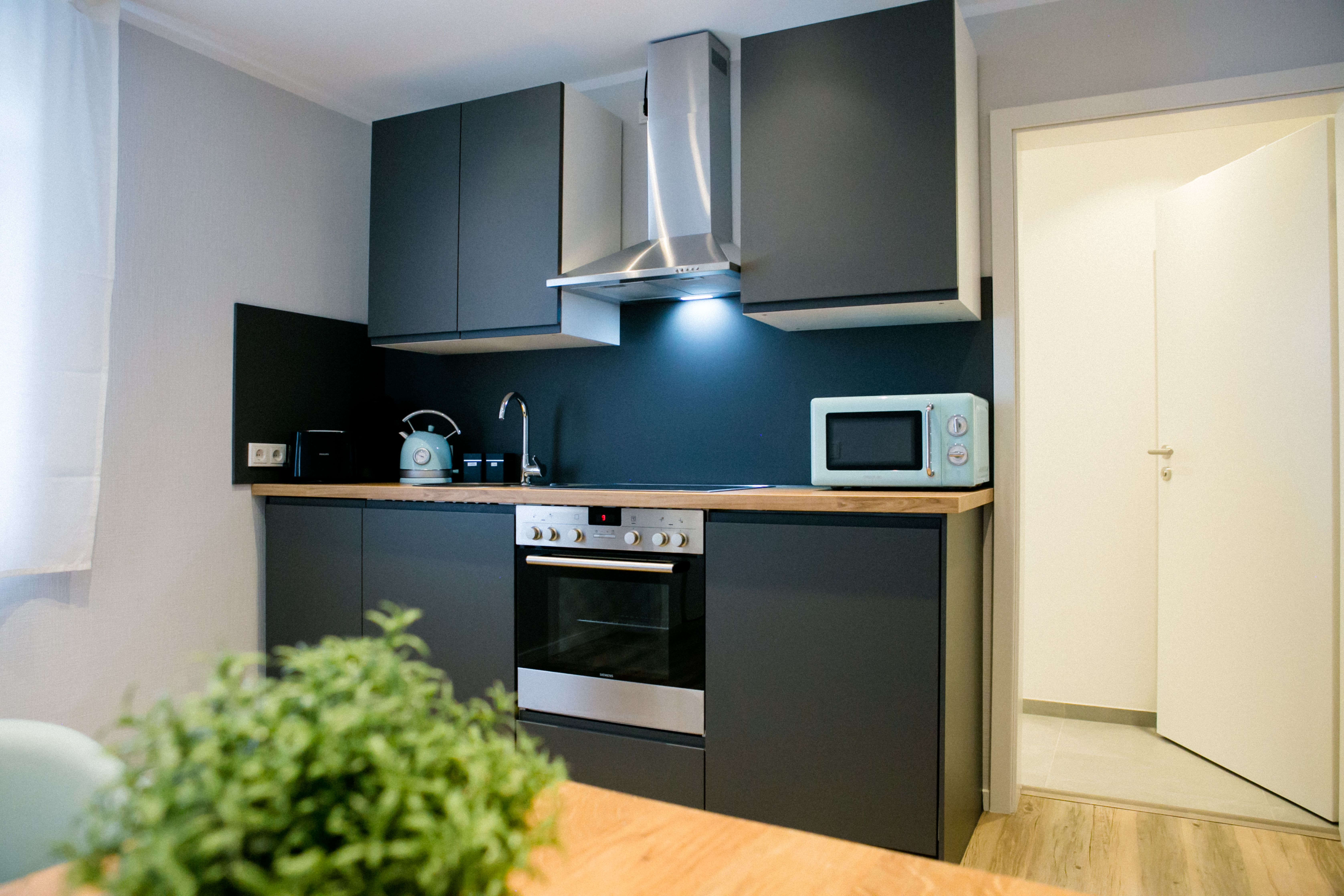  Stylish & Modern 1-Bedroom Apartment With Kitchen & Bathroom  -  Stylish & Modern 1-Bedroom Apartment with Kitchen & Bathroom  - Gallery -  13