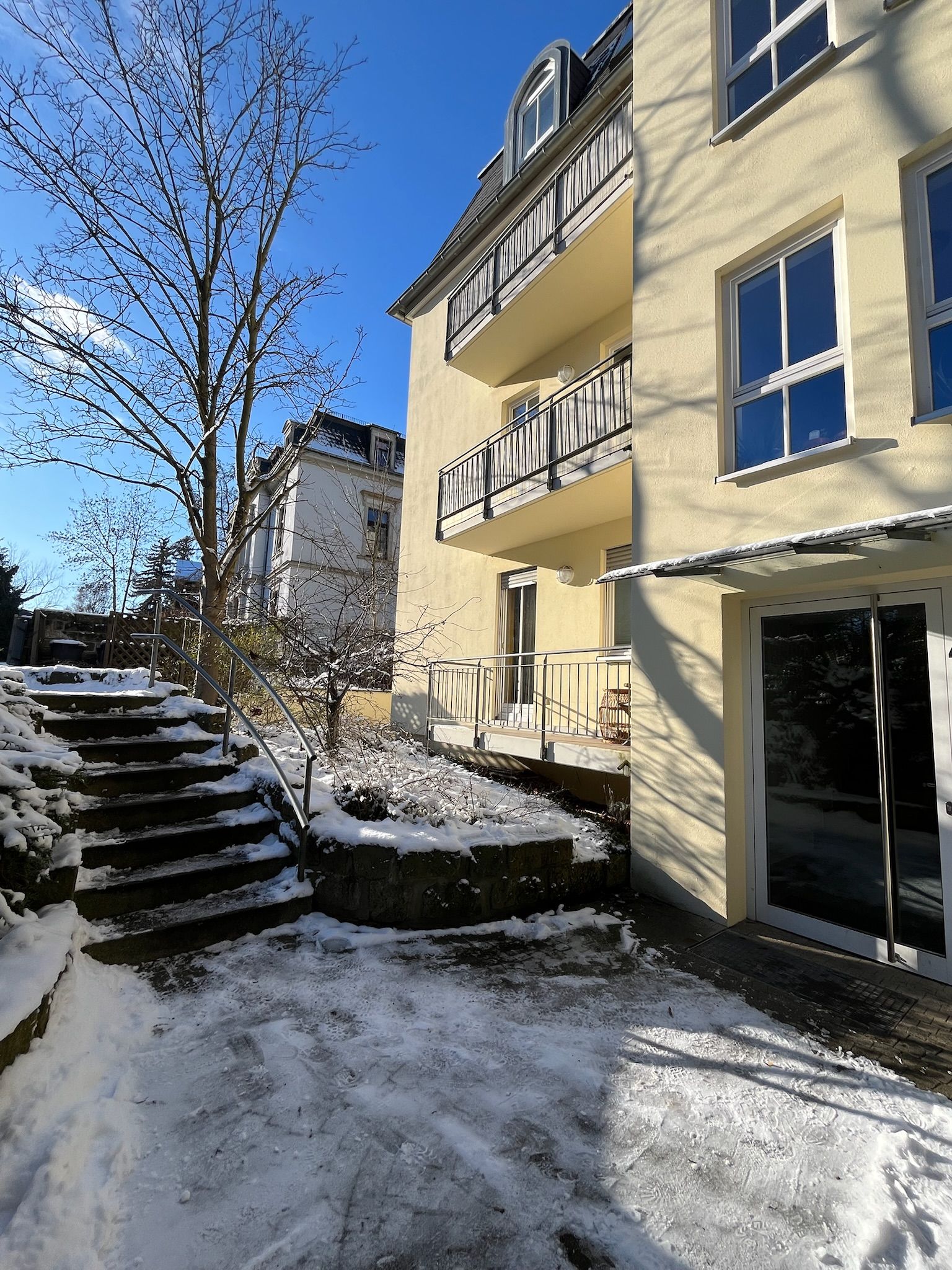 Exclusive Temporary Living – Newly Renovated And Furnished 2-Room Apartment With Two Balconies & Und - Exclusive temporary living – newly renovated and furnished 2-room apartment with two balconies & underground parking in Dresden-Blasewitz - Gallery - 6