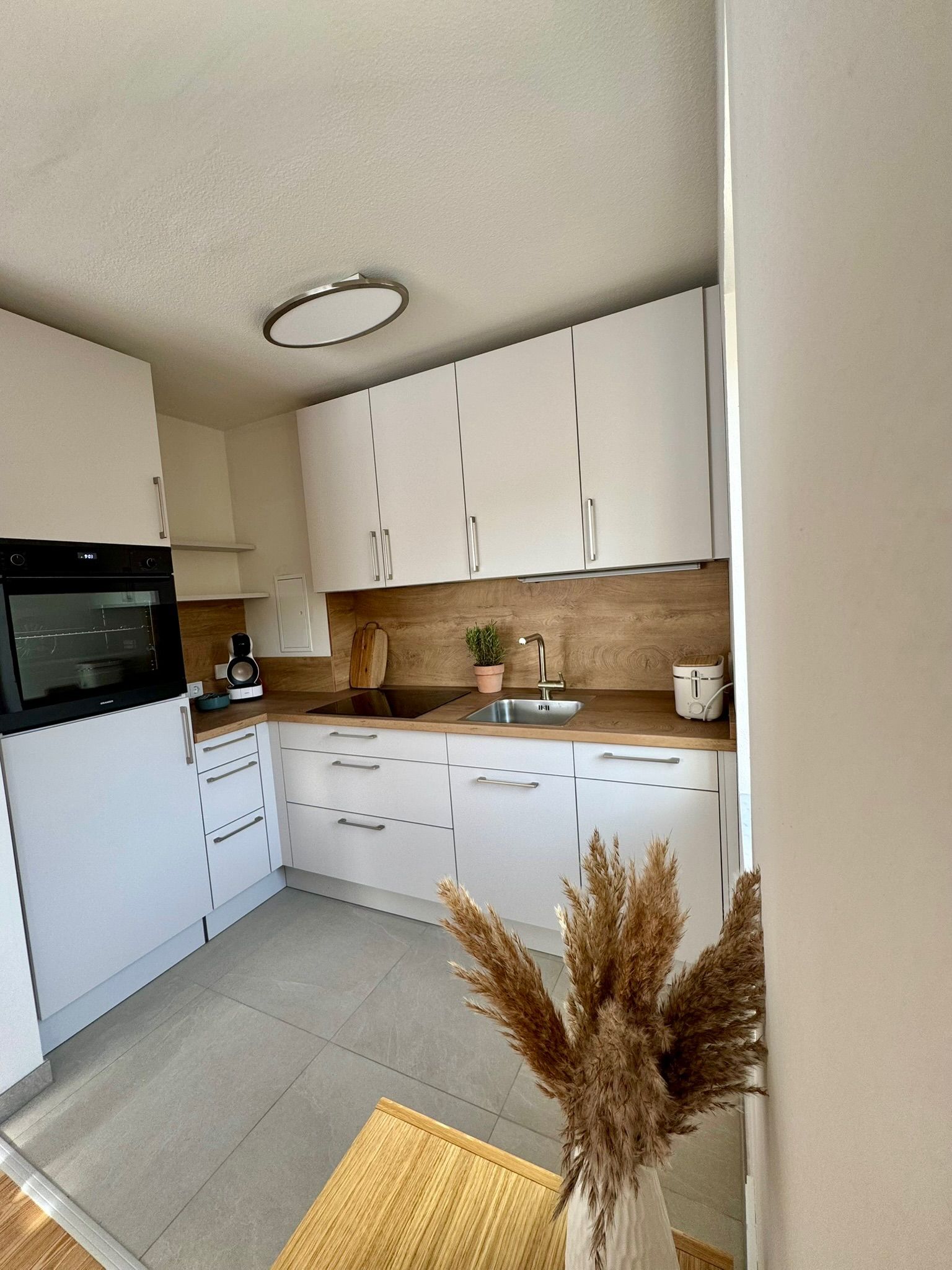 Exclusive Temporary Living – Newly Renovated And Furnished 2-Room Apartment With Two Balconies & Und - Exclusive temporary living – newly renovated and furnished 2-room apartment with two balconies & underground parking in Dresden-Blasewitz - Gallery - 20