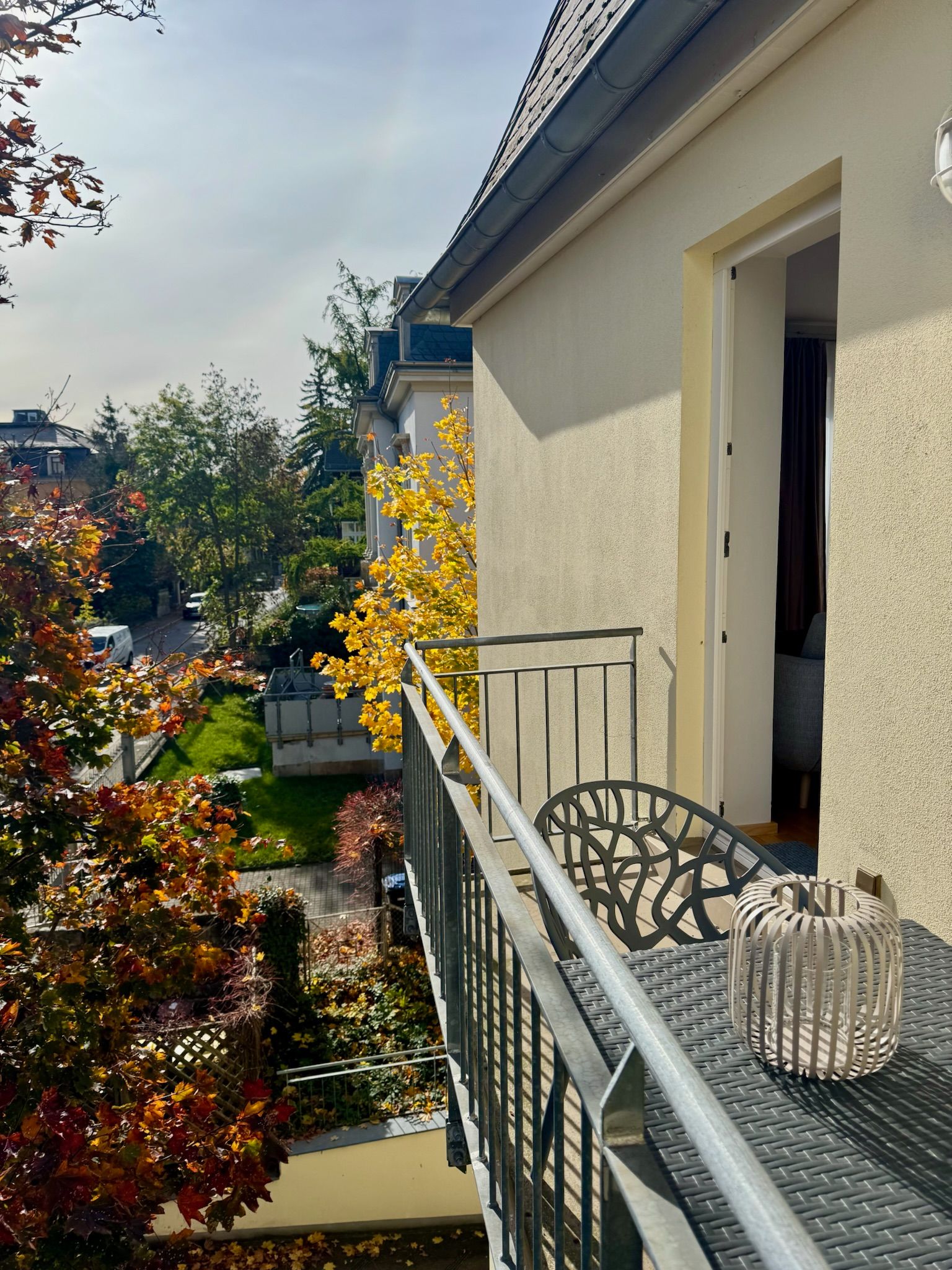 Exclusive Temporary Living – Newly Renovated And Furnished 2-Room Apartment With Two Balconies & Und - Exclusive temporary living – newly renovated and furnished 2-room apartment with two balconies & underground parking in Dresden-Blasewitz - Gallery - 7
