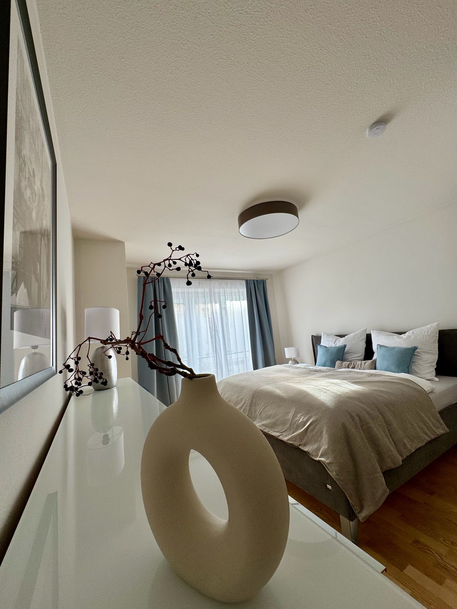 Exclusive Temporary Living – Newly Renovated And Furnished 2-Room Apartment With Two Balconies & Und - Exclusive temporary living – newly renovated and furnished 2-room apartment with two balconies & underground parking in Dresden-Blasewitz - Gallery - 23