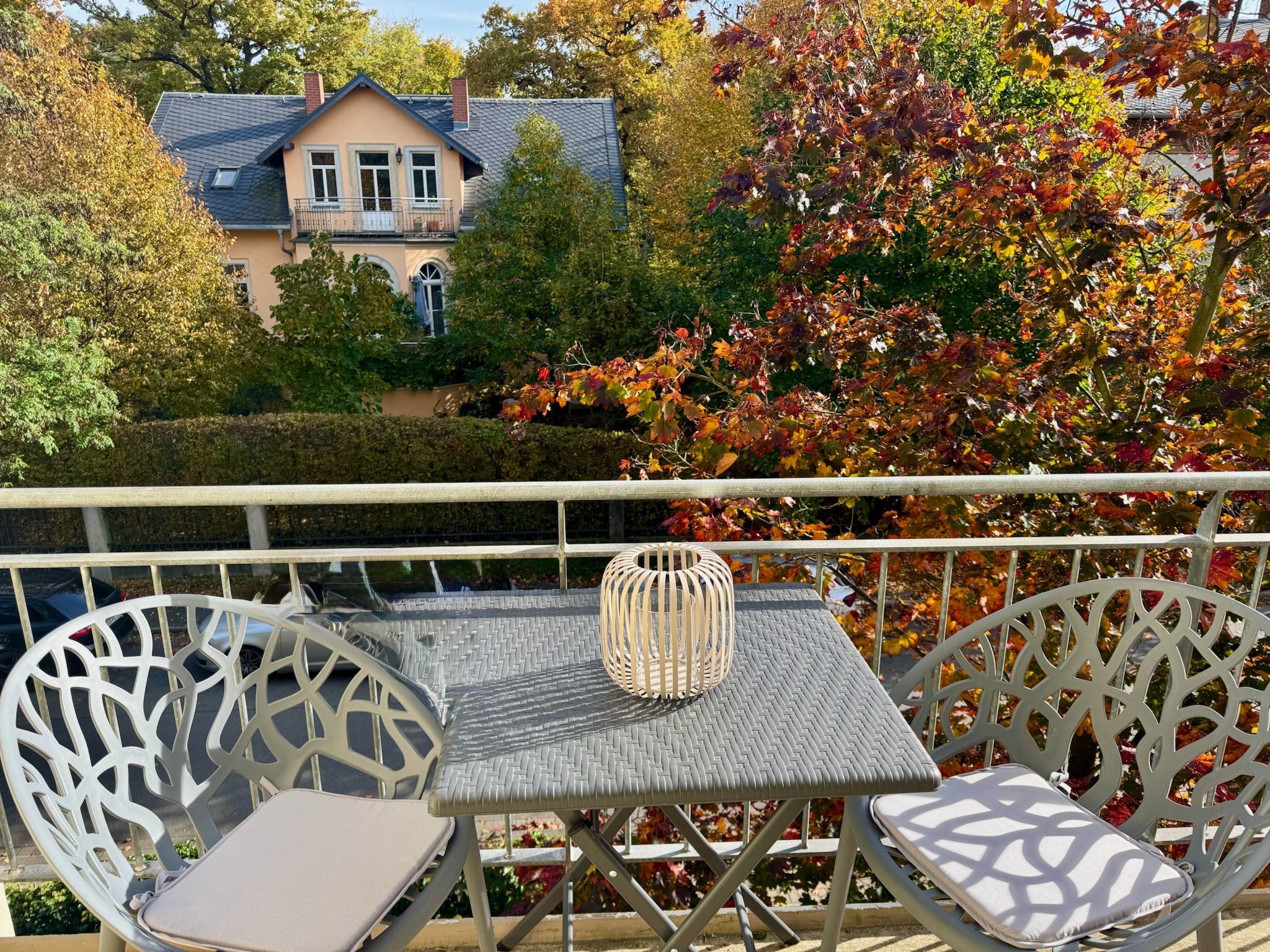 Exclusive Temporary Living – Newly Renovated And Furnished 2-Room Apartment With Two Balconies & Und - Exclusive temporary living – newly renovated and furnished 2-room apartment with two balconies & underground parking in Dresden-Blasewitz - Gallery - 8