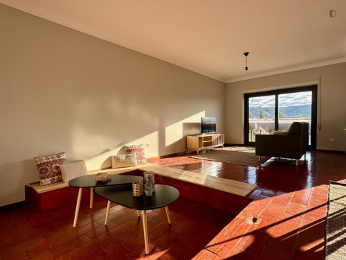 Bright Double Bedroom close to Faculty of Economics