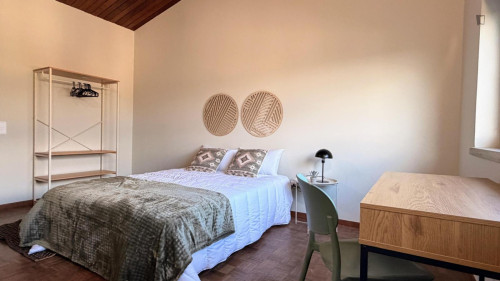 Profound Double Bedroom close to University of Coimbra