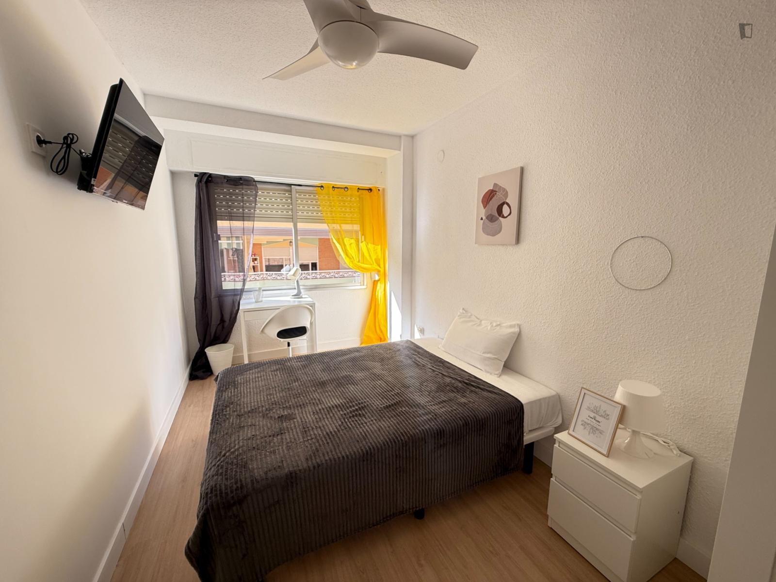  Cosy Single Bedroom In San Vicente Del Raspeig  -  Cosy single bedroom in San Vicente del Raspeig  - Gallery -  1